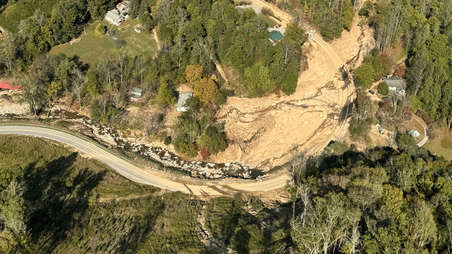 A landslide near Bat Cave, NC. USGS Public Domain.